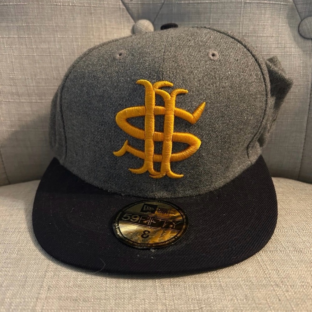 Acapulco Gold New Eta fitted Gray and Black Cap with Yellow Logo size 8